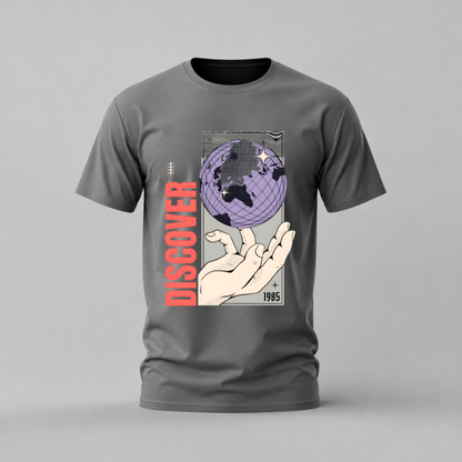 DISCOVER Globe Graphic T-Shirt