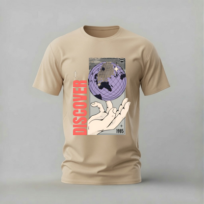 DISCOVER Globe Graphic T-Shirt