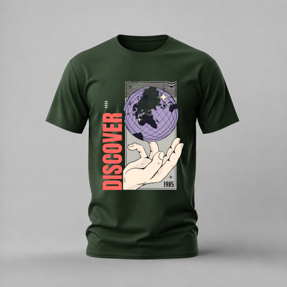 DISCOVER Globe Graphic T-Shirt